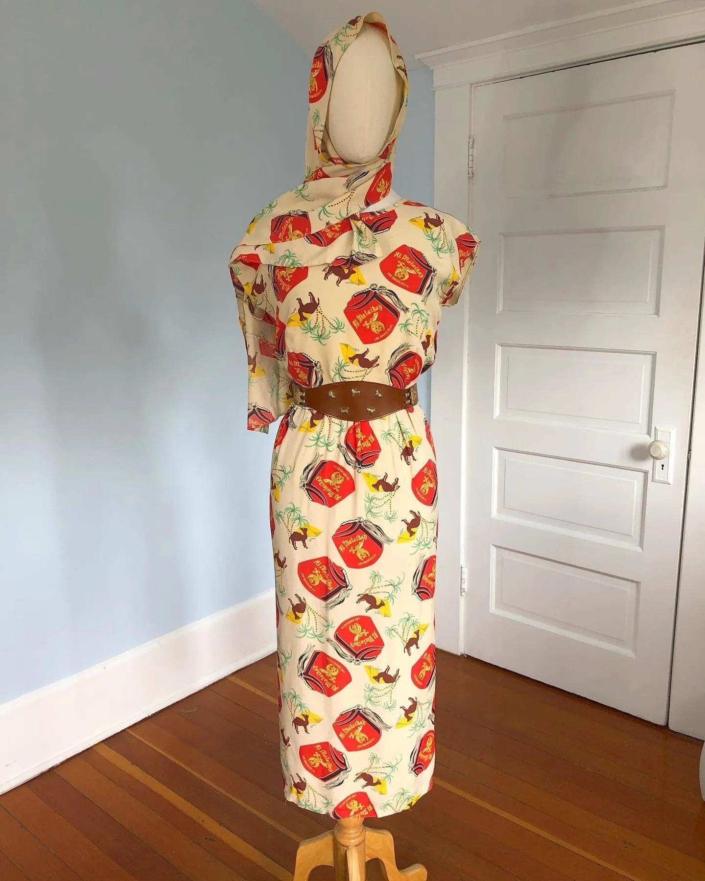 Custom Made 3 Piece Cocktail Ensemble in 1950s "Al Malaikah Temple of Los Angeles" Shriners Novelty Print Cold Rayon Fabric