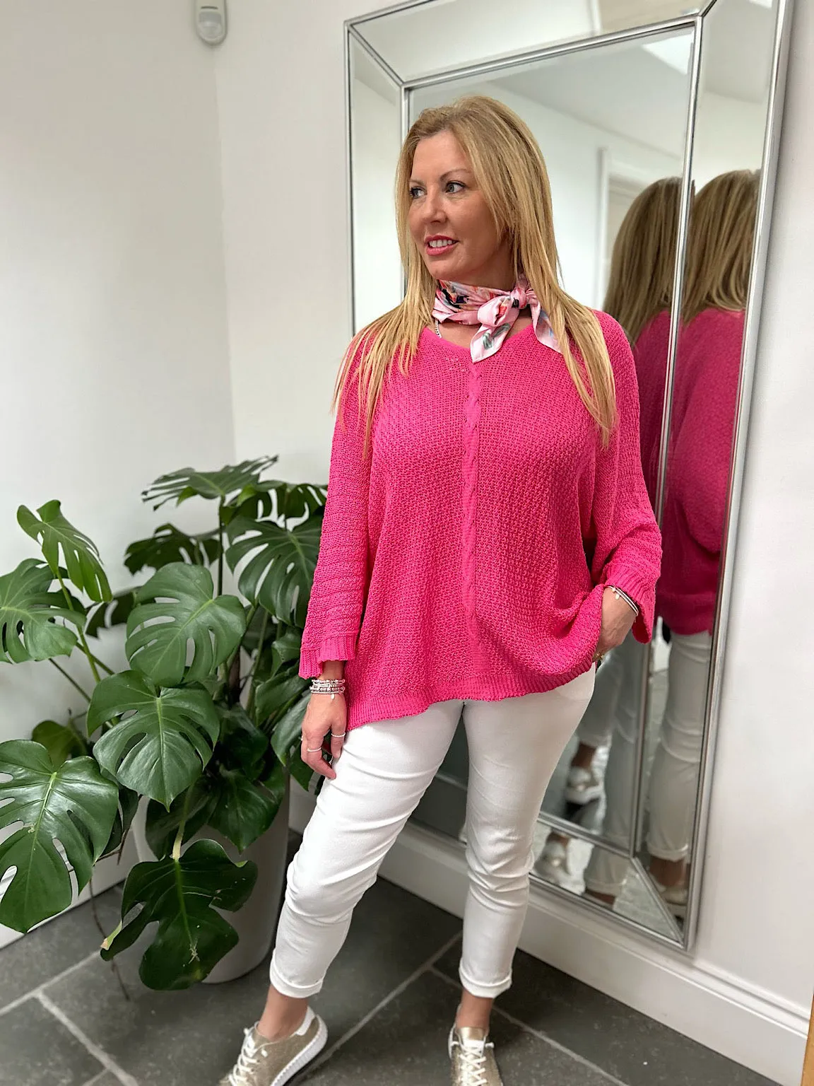Lipstick V Neck Cable Detail Knit Yasmin